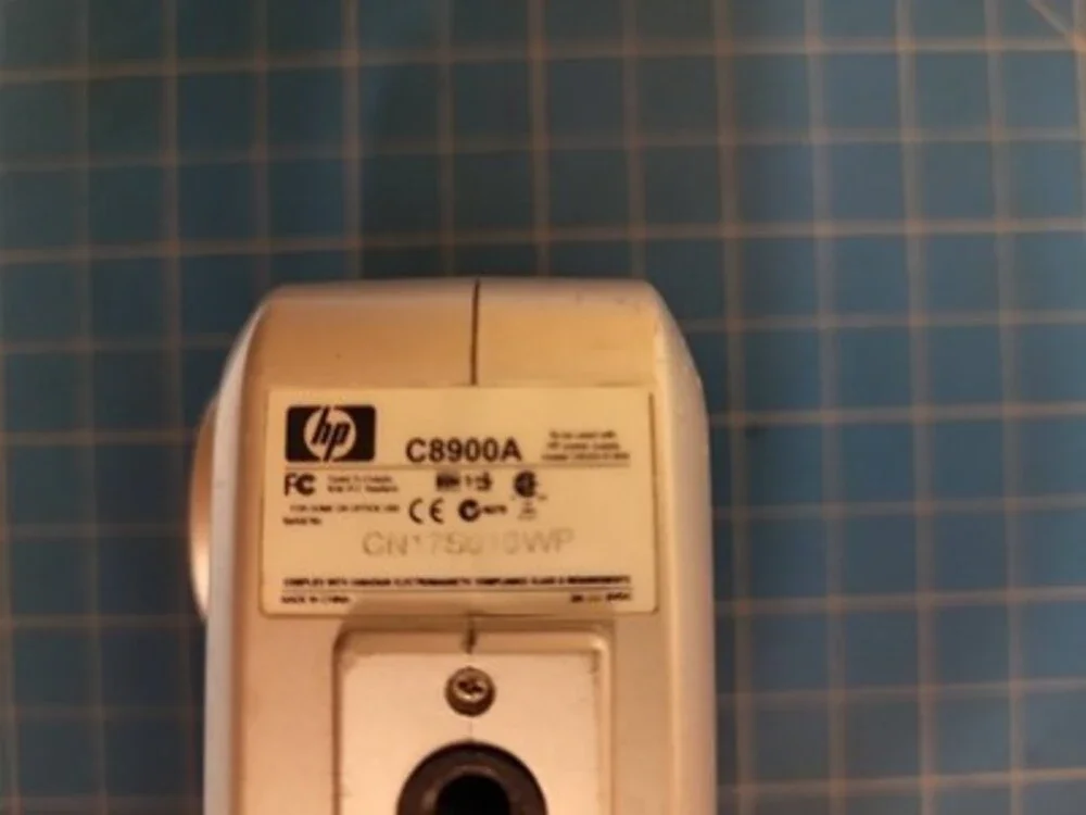 HP Photosmart 318 Digital Camera C8900A Vintage Point Shoot Untested